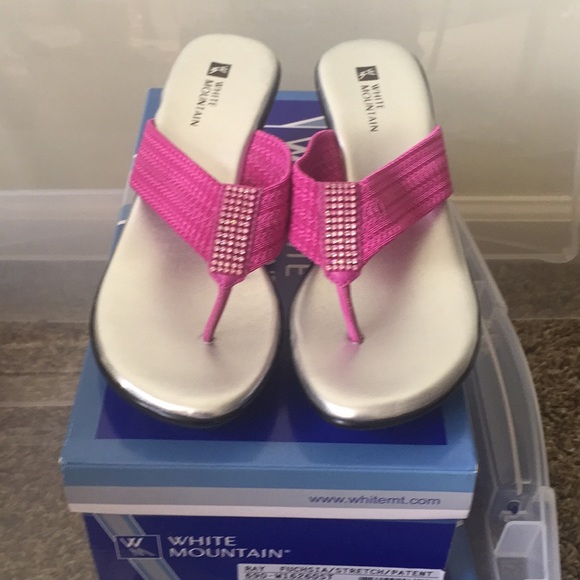 Fuchsia Stretch Sandal - Picture 1 of 4
